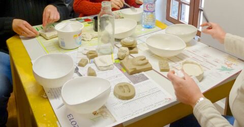 Atelier moulage d'empreintes à Menez Meur